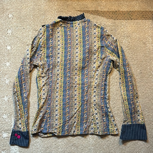 Gorgeous Handmade Cotton Blouse by Squasht - Picture 2 of 6